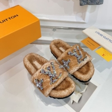 Louis Vuitton Slippers